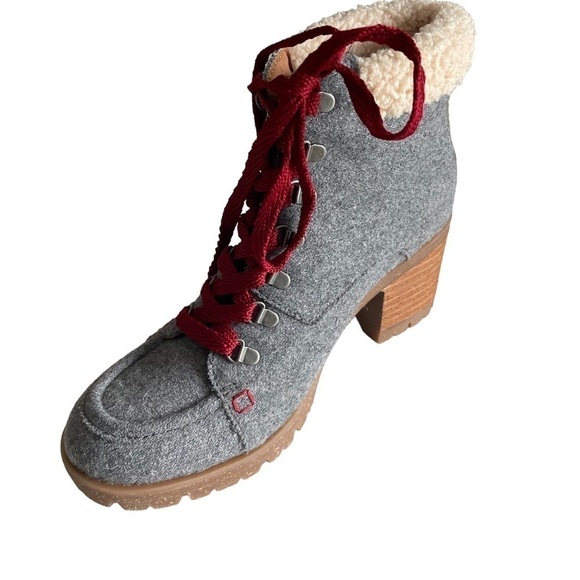 KORK'S Evie lace up boots NWOT Gray Wool size 6 - Picture 4 of 8